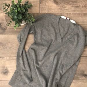 Maternity - GAP GREY SWEATER S